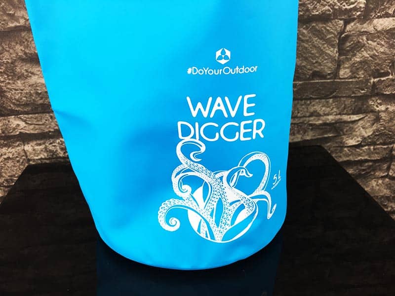 Dry Bag Test - wasserdichter Packsack DoYourOutdoor 5 Liter blau Logo