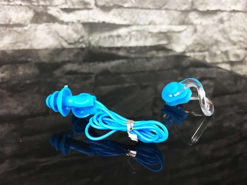 Kinder Schwimmbrille Test Swim Buddy Dolphin Ohrstöpsel Nasenklemme